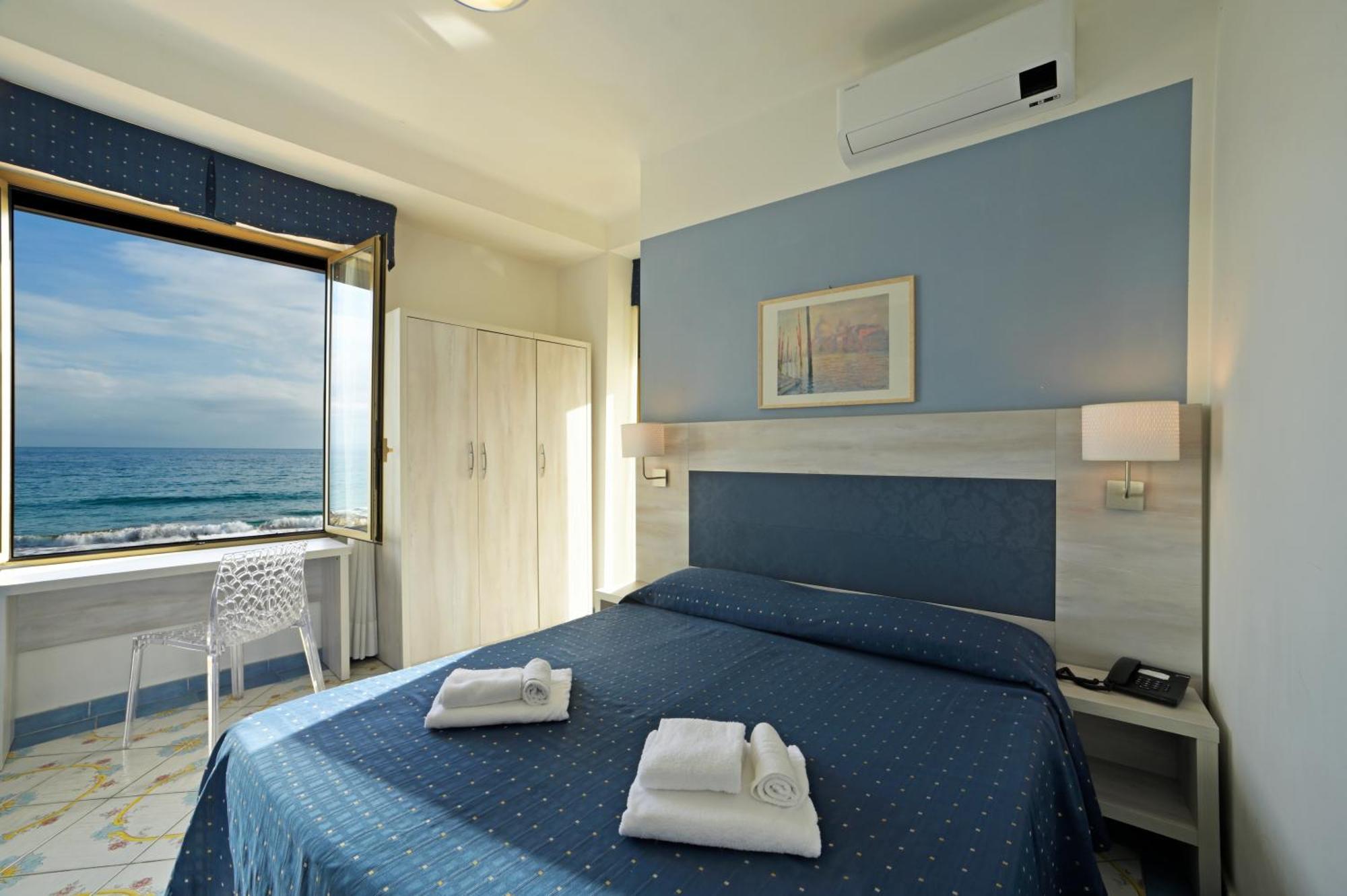 Hotel Delfino Laigueglia Exteriér fotografie