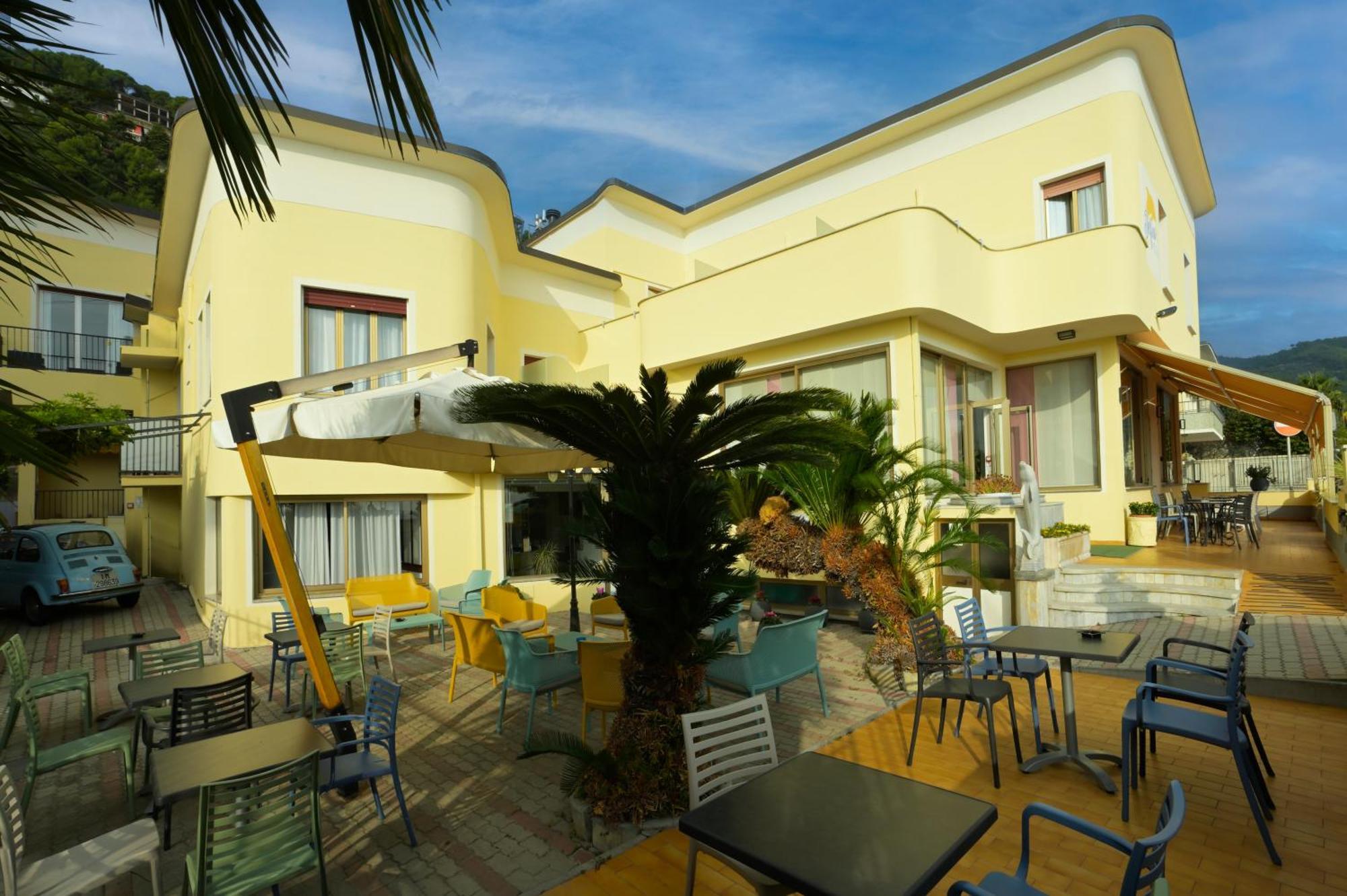Hotel Delfino Laigueglia Exteriér fotografie