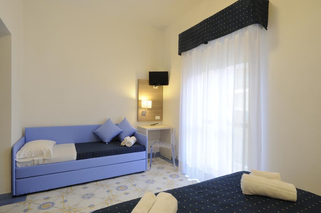Hotel Delfino Laigueglia Exteriér fotografie